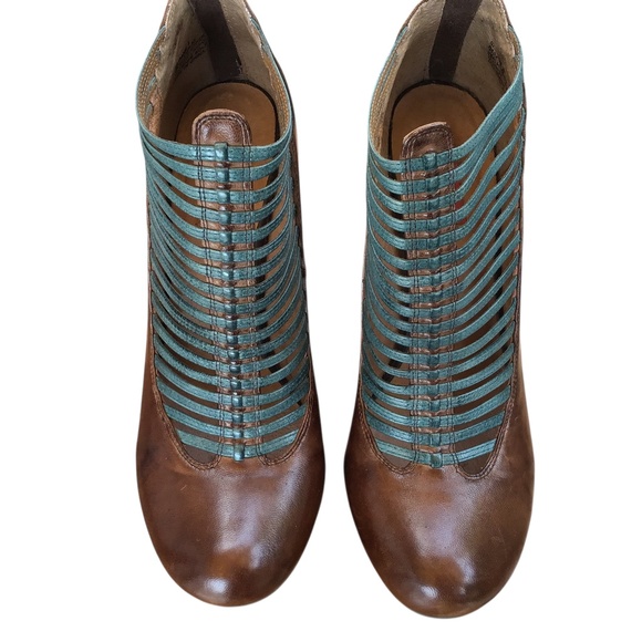 Miz Mooz Sloane Heels - Picture 7 of 16